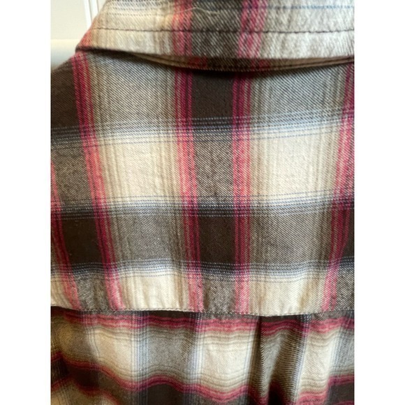 Pendleton Women's Red, White & Black Plaid Button Up Shirt, 100% Cotton,‎ Medium - Picture 3 of 7